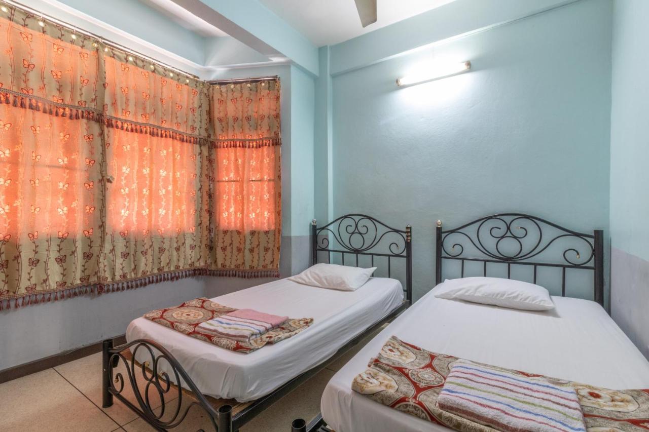 7 Holder Guesthouse Bangkok Exterior photo