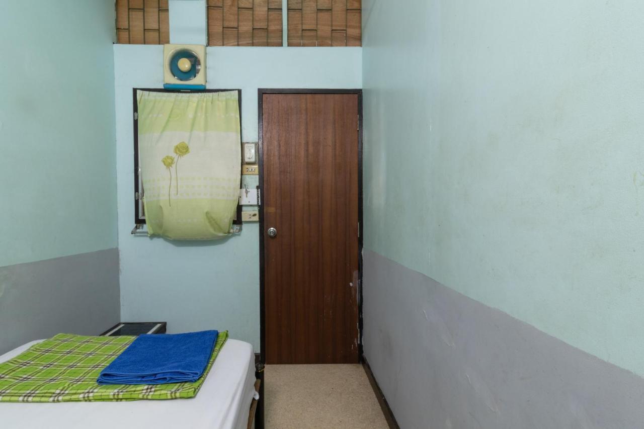 7 Holder Guesthouse Bangkok Exterior photo